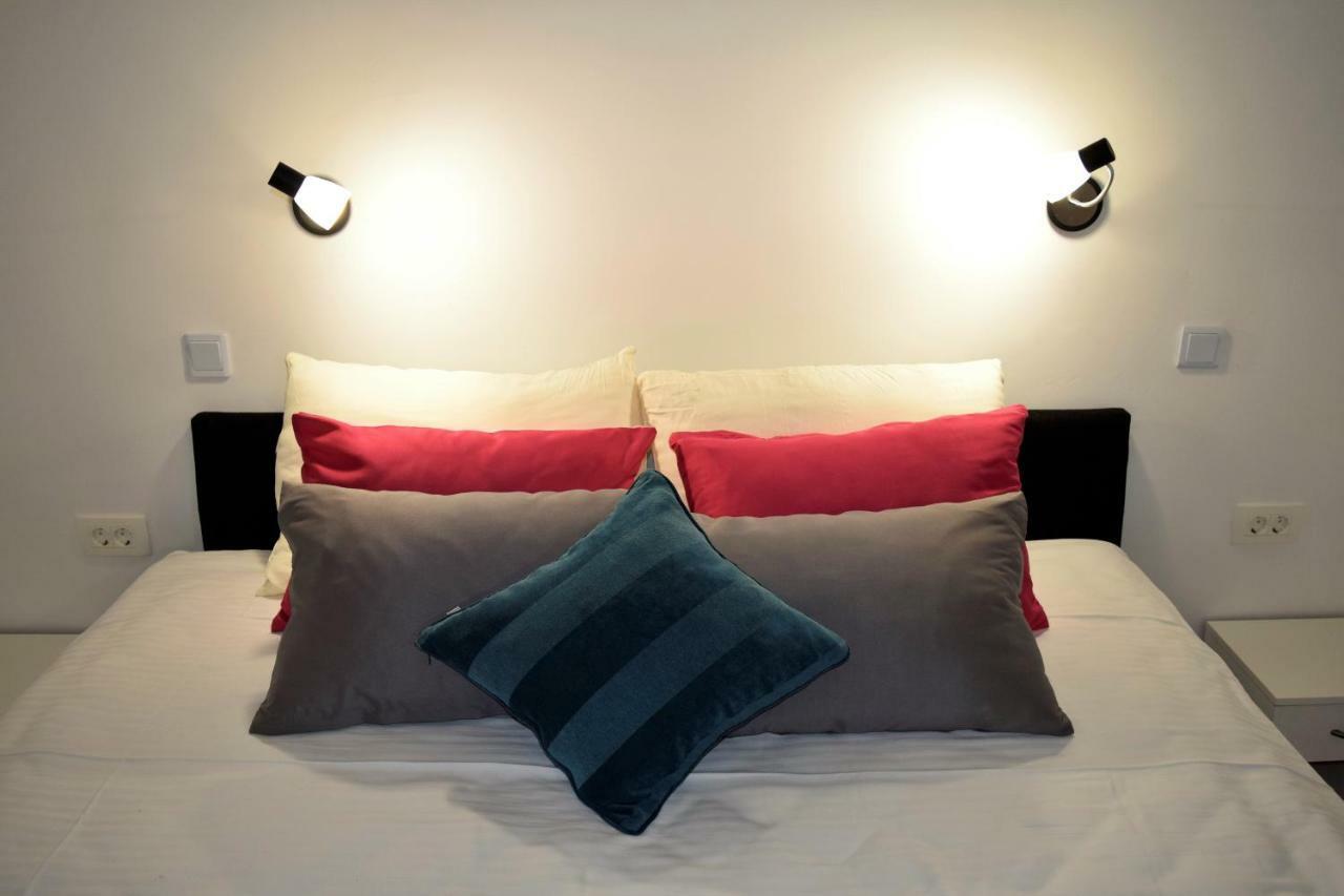 Veritas Apartments Mlini Luaran gambar
